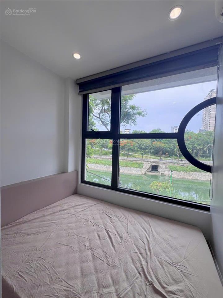2n1k hàng hiếm cầu giấy mặt đường ô tô đỗ cửa, full nt giặt sấy riêng, nhận khách nước ngoài, pet