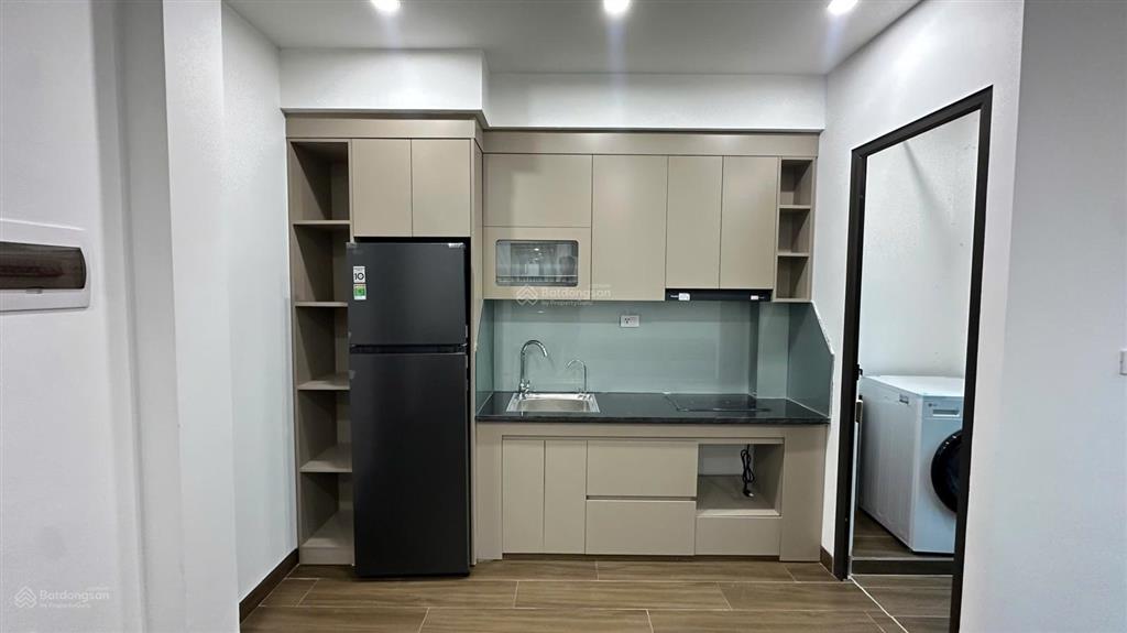 1n1k hàng siêu hiếm ngay hoàng quốc việt ô tô đỗ cửa, full nt, ban công, nhận khách nước ngoài, pet