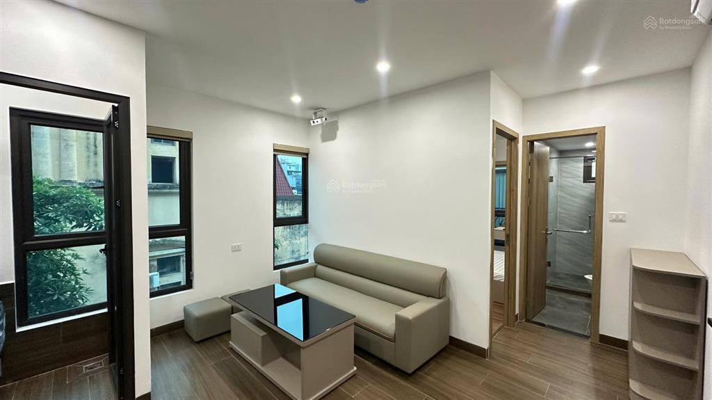 1n1k hàng siêu hiếm ngay hoàng quốc việt ô tô đỗ cửa, full nt, ban công, nhận khách nước ngoài, pet