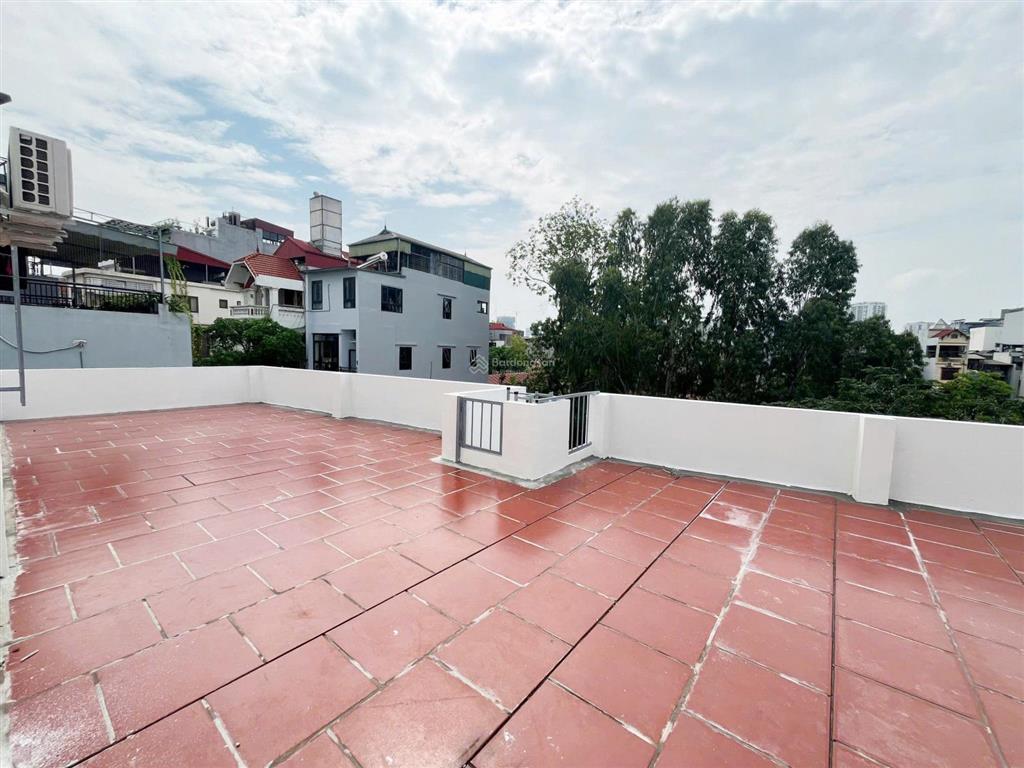 Tây hồ 2n1k mặt đường ô tô đỗ cửa, 50m ra hồ, full nt, ban công, nhận khách nước ngoài