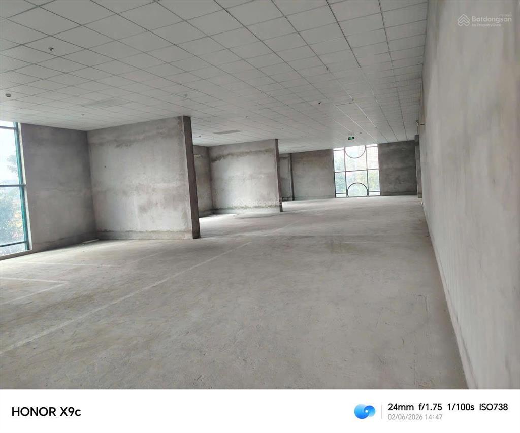 Tin hot !!!! 150k/m2 có ngay 300m2 toà văn phòng hạng b sang  xịn tại 29 tố hữu