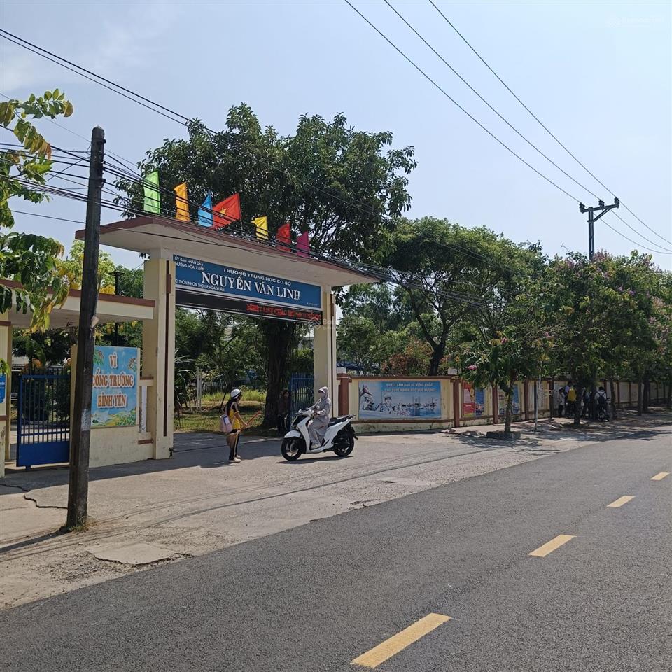 Đất gần trường học,gần chợ đầu mối
