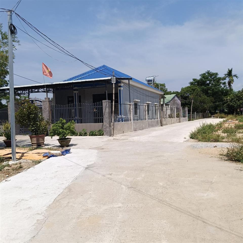 Đất gần trường học,gần chợ đầu mối