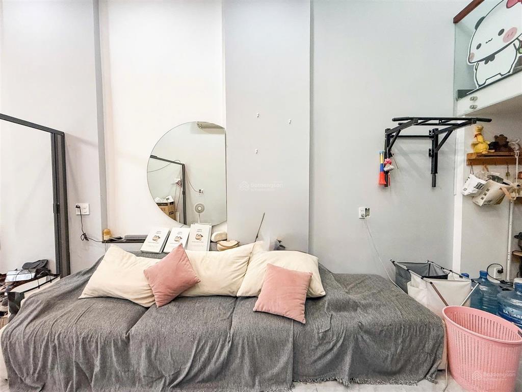 Ngon  gần đại học ngoại thương ~50m²  2 tầng giá đầu tư
