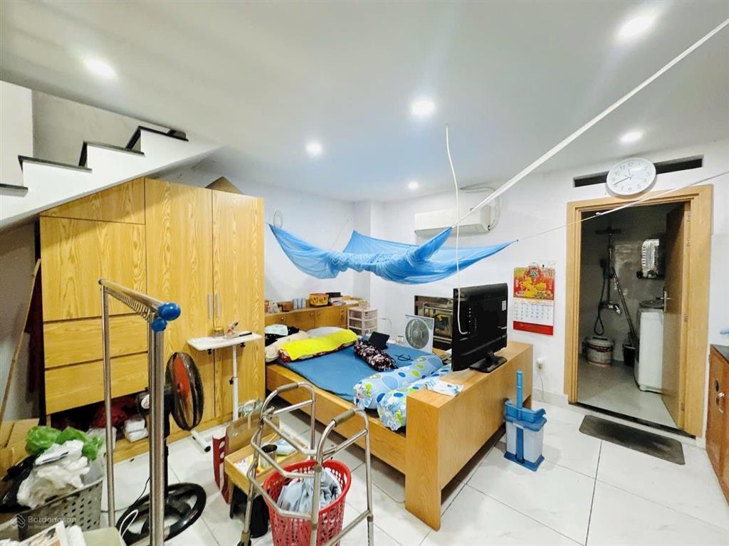 45m2  3 tầng  3pn  ngang lớn  chỉ 6tỷ5