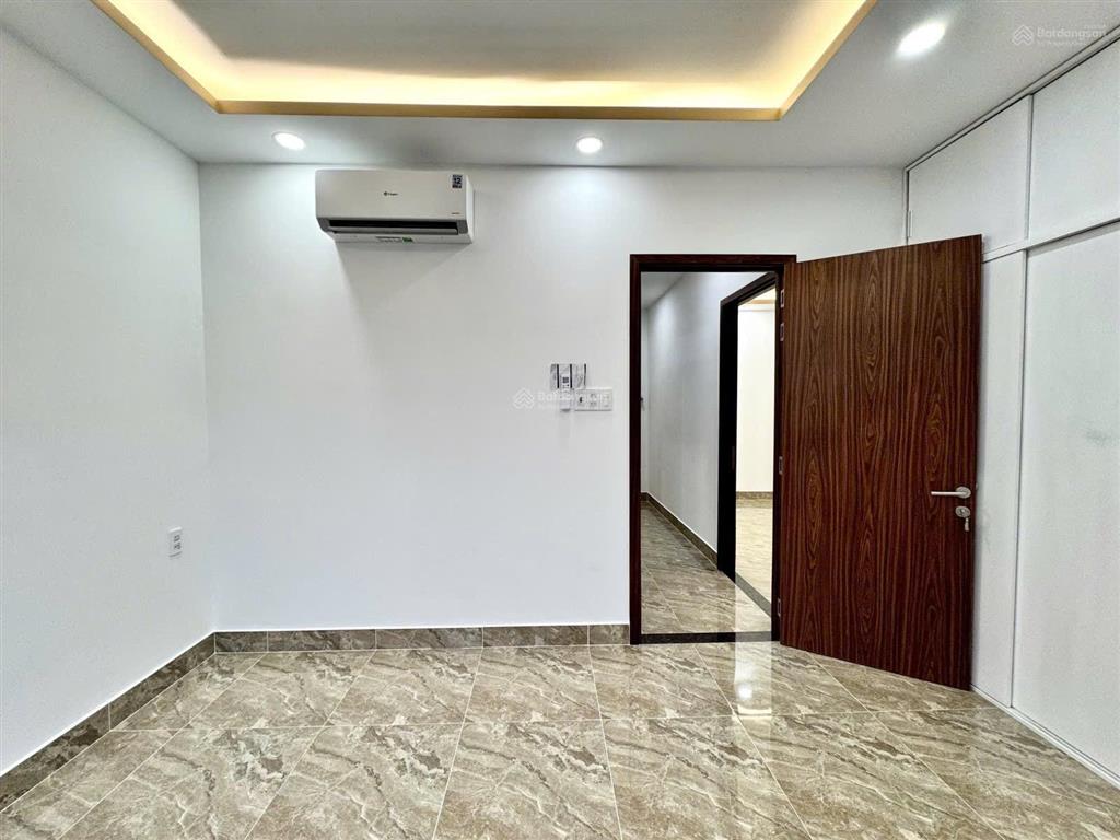 Bán nhà hẻm xe hơi vào nhà  4 tầng  trung tâm bình thạnh  nở hậu 7m