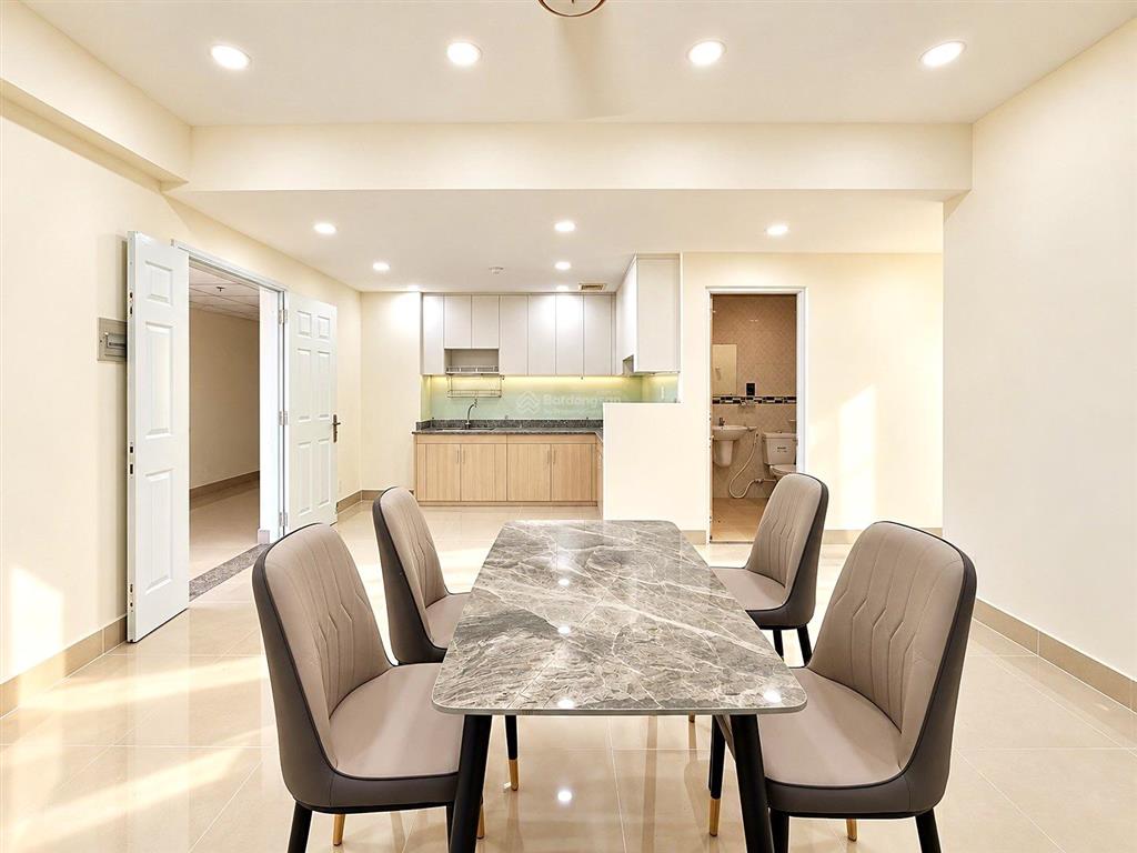 Chung cư sổ hồng  60m2  2pn  6 thang máy tiện ích đầy đủ
