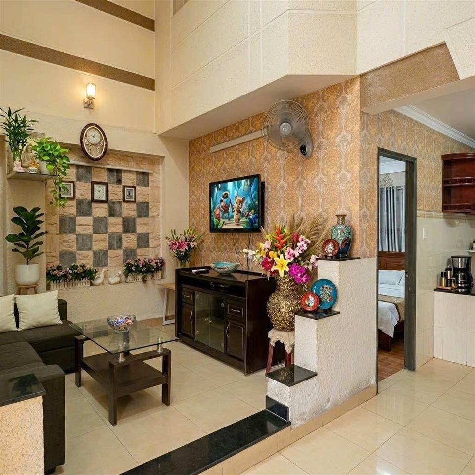 Bán nhà Lý Chính Thắng QUẬN 3, (sát mặt tiền Hoàng Sa), DT 49 m2 (7x7m), 8.9 tỷ