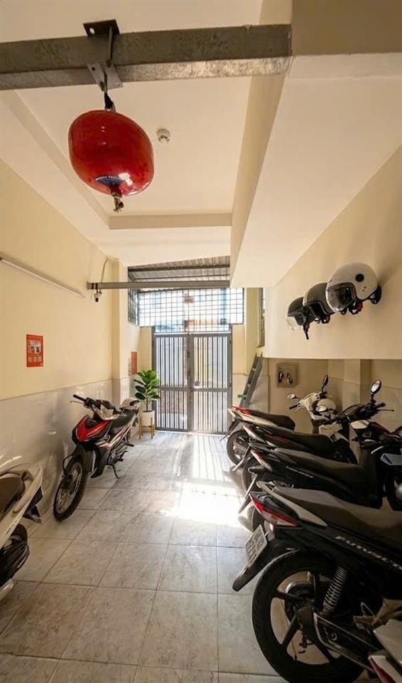Bán nhà hẻm Xe hơi Lạc Long Quân, QUẬN TÂN BÌNH, 61 m2, giá 10.5 tỷ