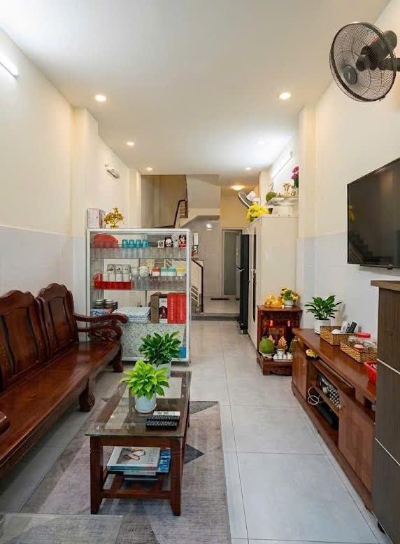 Nhà hẻm Xe hơi Cách Mạng Tháng Tám, QUẬN TÂN BÌNH, 3.2 x 12m, giá 7.9 tỷ