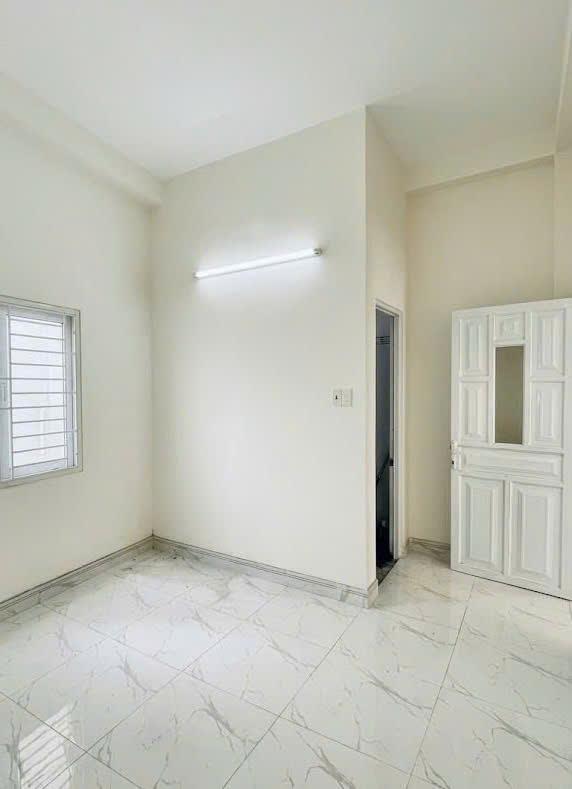 Nhà Quận Tân Bình, Cách Mạng Tháng Tám, 4.2 x 13m (54 m2), giá 7.7 tỷ