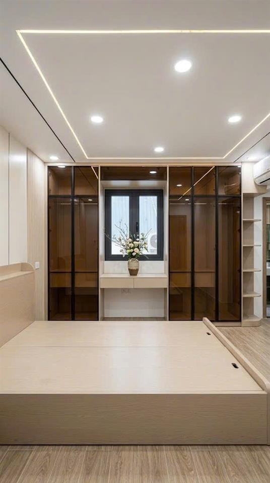 Nhà mới Lý Chính Thắng, QUẬN 3, ngay hẻm Ô tô, lô góc 3 tầng, 7.3 tỷ