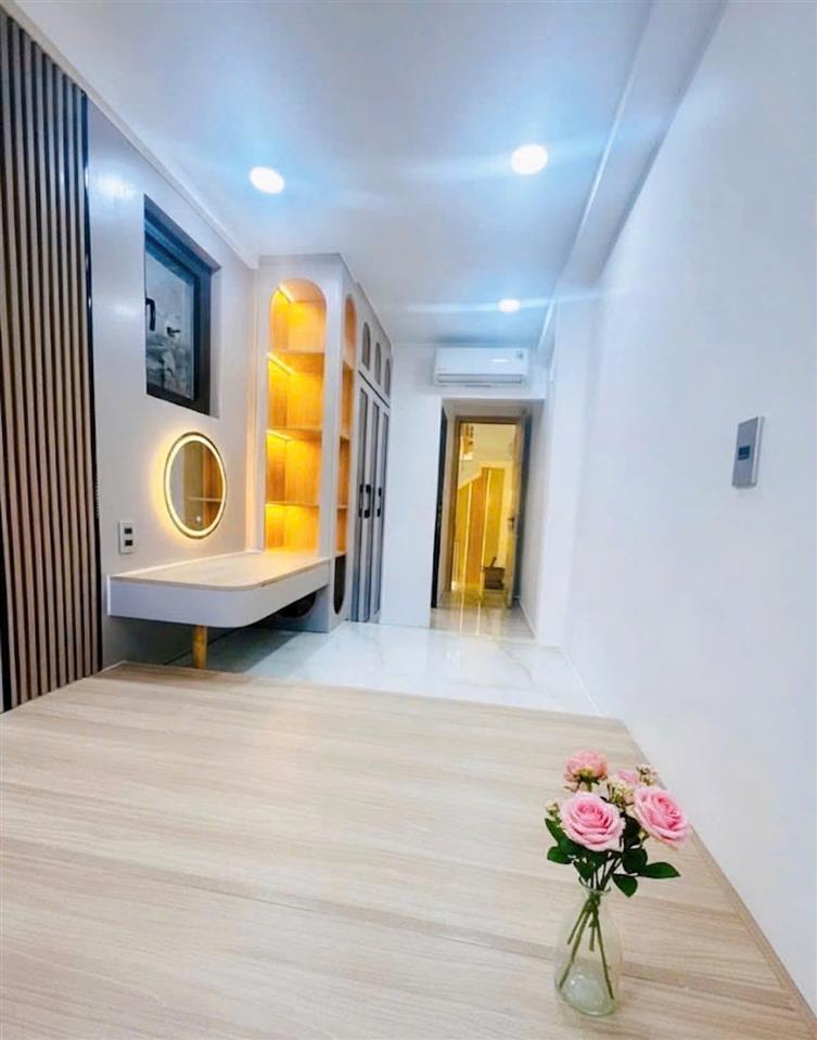 Bán nhà mặt tiền Hòa Hưng, QUẬN 10, DT 2.3 x 11m, giá 5.9 tỷ