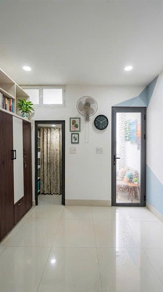 Nhà Võ Văn Tần, QUẬN 3, DT 3.3 x 6.5 m, 3 tầng, giá 5.9 tỷ