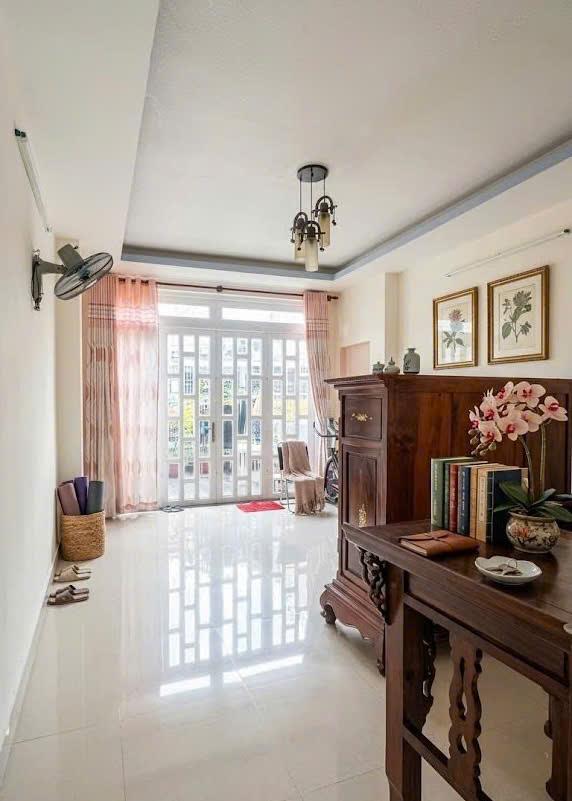 Mặt tiền Bắc Hải, QUẬN 10, DT 4 x 25m (99 m2), Dòng tiền 600 triệu, giá 16.95 tỷ