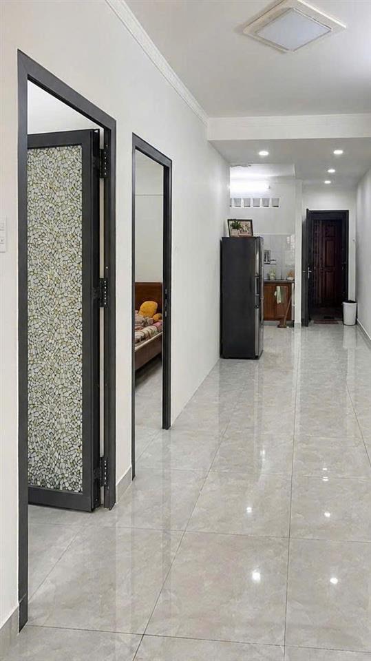 Bán chung cư Cách Mạng Tháng Tám, QUẬN TÂN BÌNH, 4.5 x 9.5m, giá 2.45 tỷ
