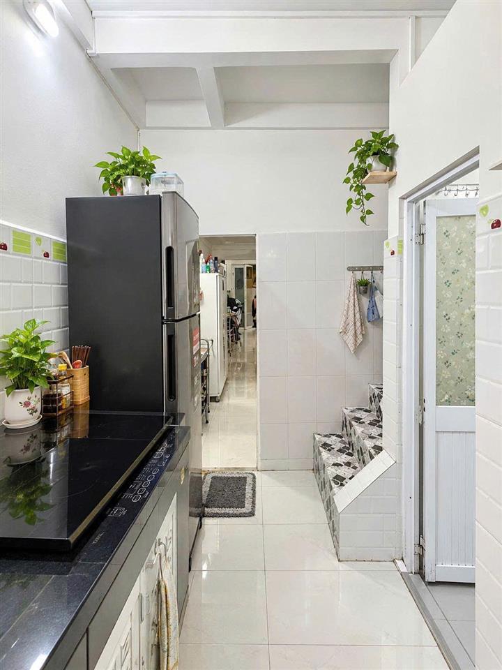 Nhà hẻm ô tô Ba Tháng Hai, QUẬN 10, 3.2 x 13m (42 m2), giá 8.7 tỷ
