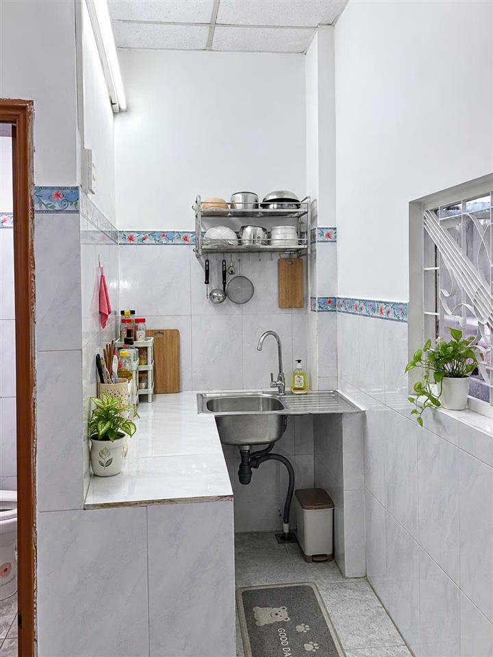 Nhà hẻm Ô tô Cộng Hòa, QUẬN TÂN BÌNH, 2 Tầng, 2 PN, 3.2 tỷ
