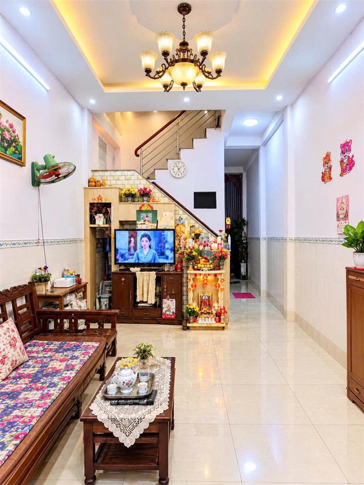 Nhà hẻm Ô tô Lạc Long Quân, QUẬN 11, 4.3 x 16.5 (65 m2), 11 tỷ