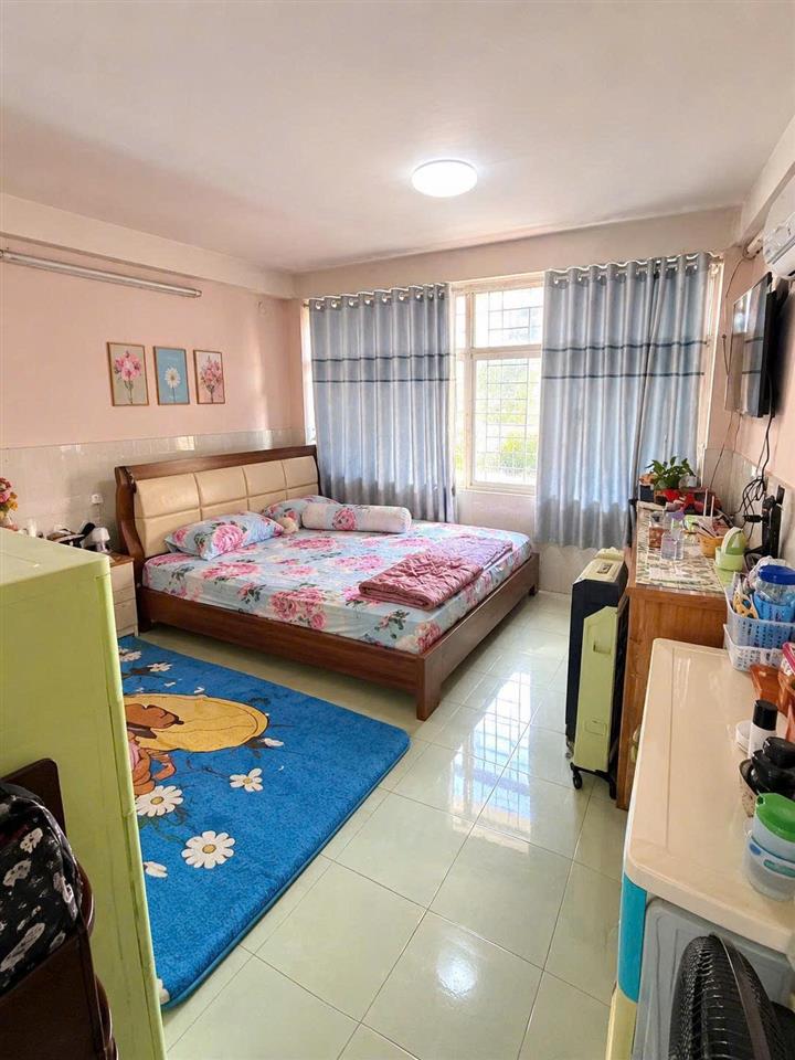 Bán nhà Ba Tháng Hai, QUẬN 10, 4.4x13 (44 m2), giá 7.49 tỷ