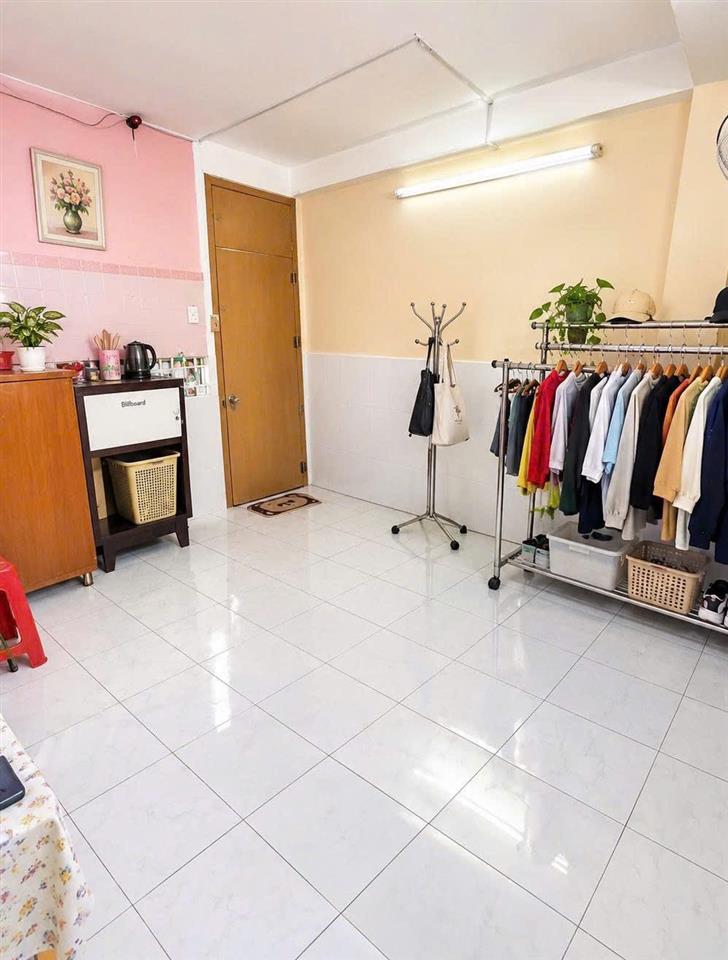 Bán nhà Ba Tháng Hai, QUẬN 10, 4.4x13 (44 m2), giá 7.49 tỷ