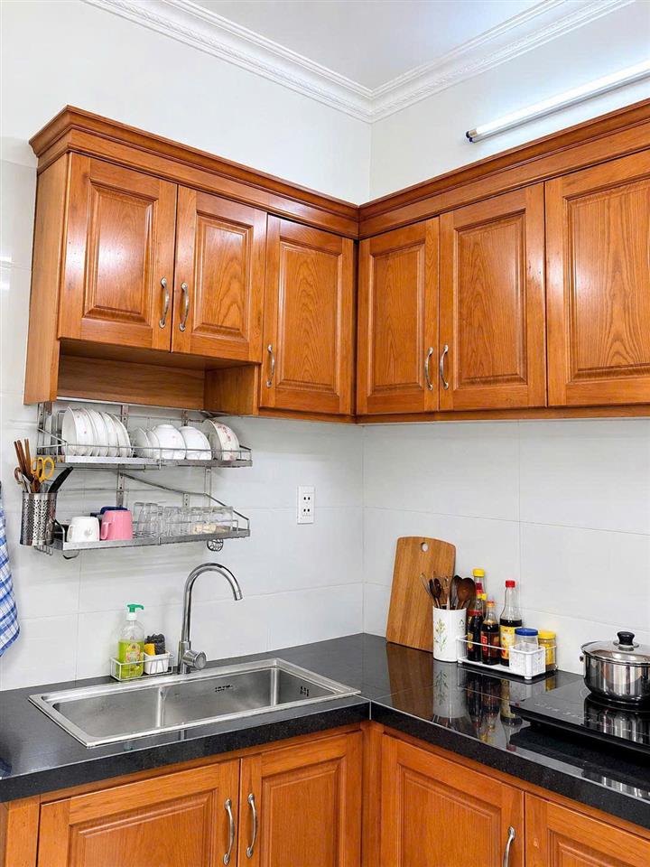 Nhà Hai Bà Trưng, QUẬN 3, 5.7 x 11m (63 m2), giá 8.3 tỷ