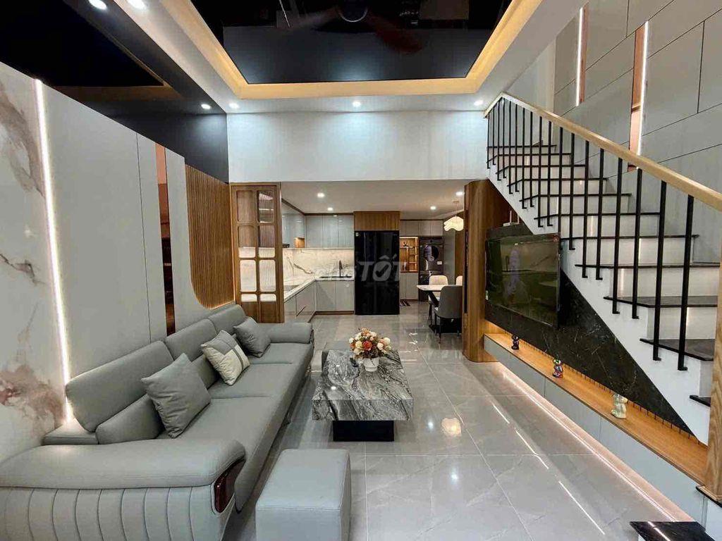 🔥 NHÀ 3 TẦNG – SAU LƯNG AEON MALL – FULL NỘI THẤT CAO CẤP –NHỈNH 3Đ