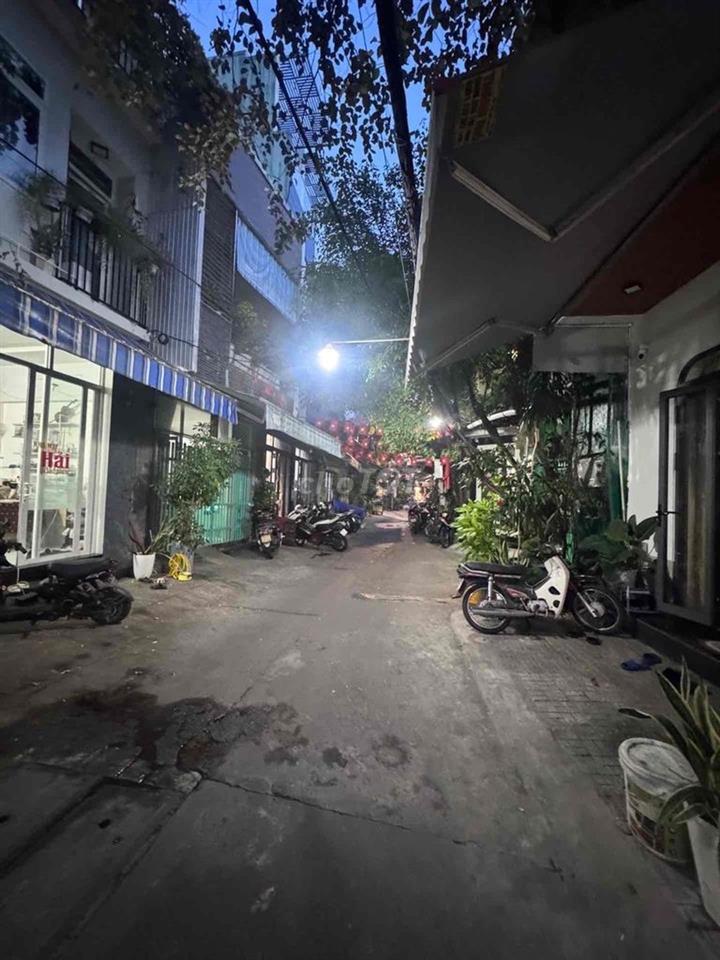 🏡 NHÀ 3 TẦNG MÊ LỆCH – KIỆT 7M Ô TÔ ĐẬU ĐỖ – NGUYỄN VĂN LINH