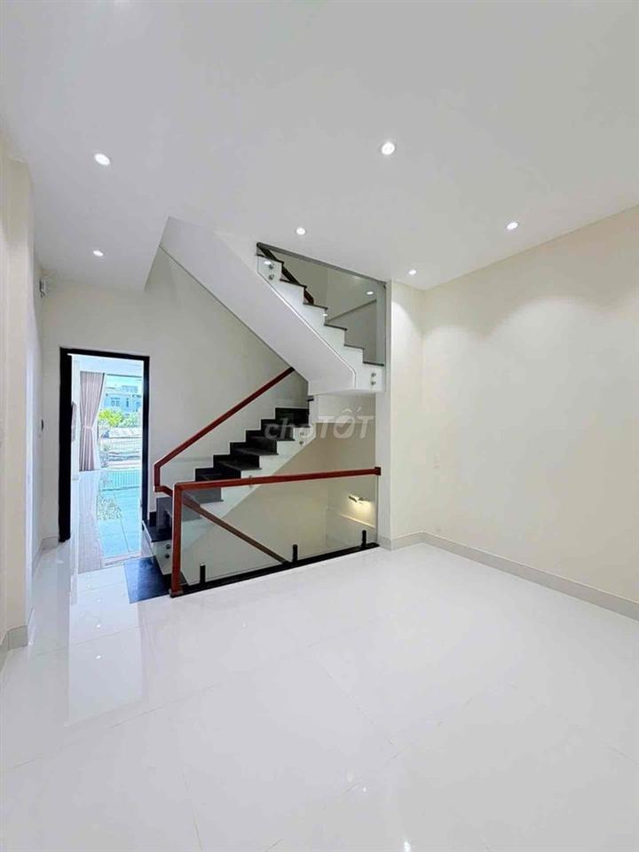 🏡 NHÀ 3 TẦNG MẶT TIỀN NGUYÊN HỒNG – GẦN HÀ HUY TẬP & CÙ CHÍNH LAN  📐 7