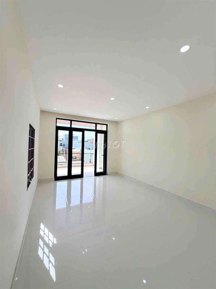 🏡 NHÀ 3 TẦNG MẶT TIỀN NGUYÊN HỒNG – GẦN HÀ HUY TẬP & CÙ CHÍNH LAN  📐 7