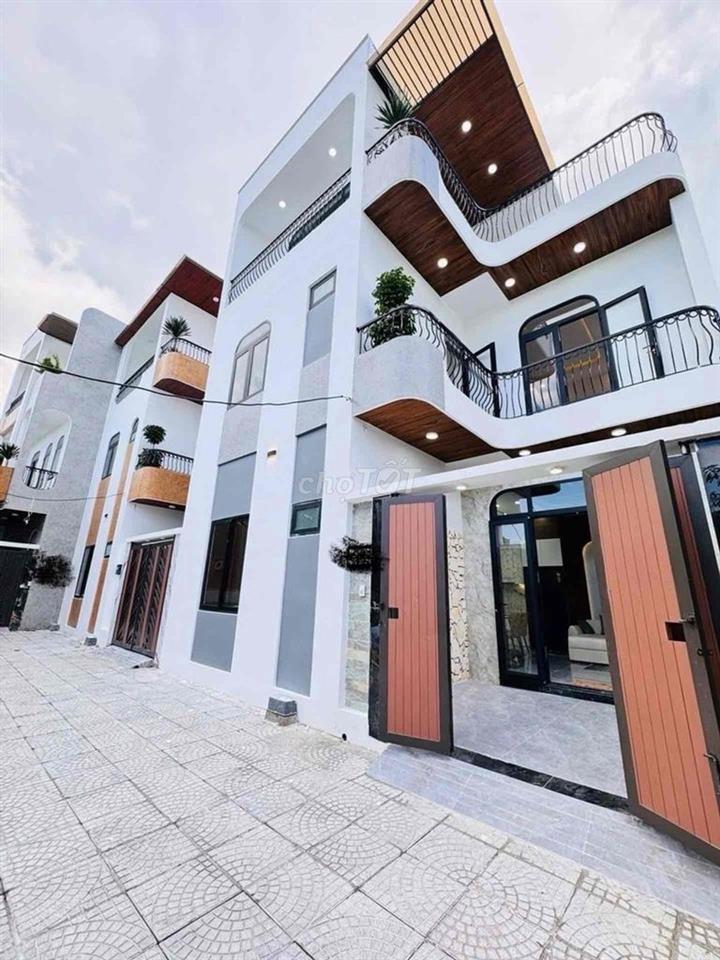 🔥 NHÀ 3 TẦNG 3 MÊ – Ô TÔ VÀO NHÀ – HOÀNG VĂN THÁI  🏡 Nhà kiên cố, 3PN