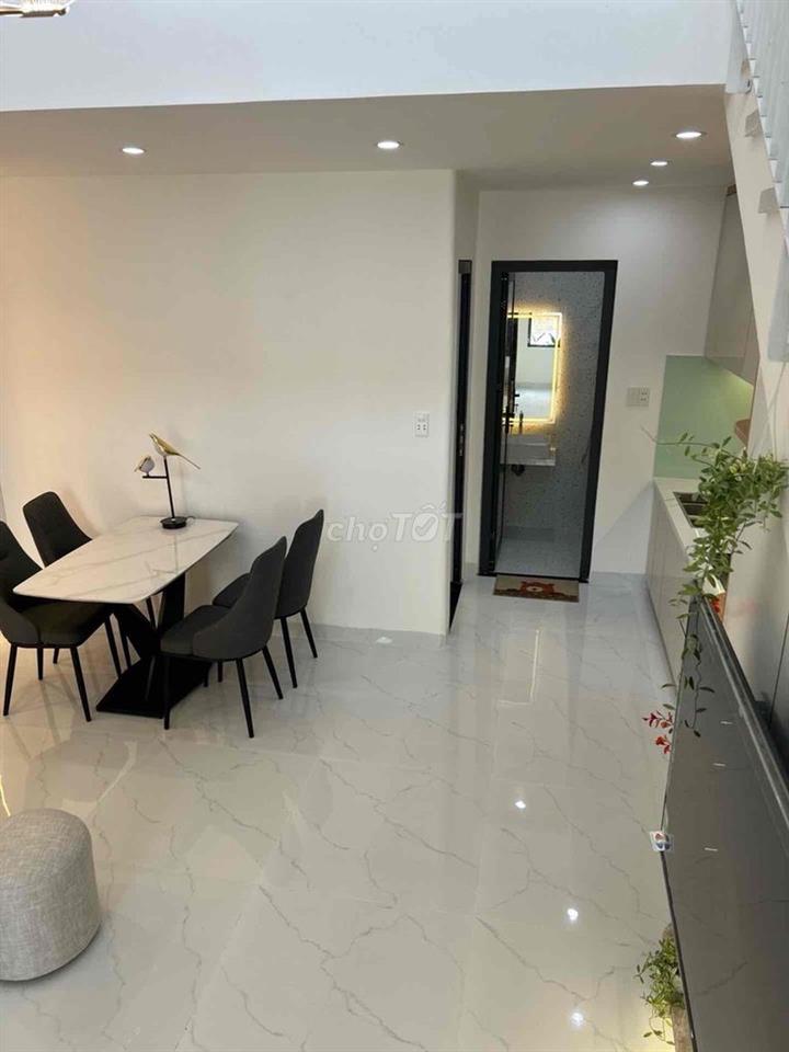 🏡 NHÀ LÔ GÓC 2 TẦNG HOÀNG DIỆU – NHỈNH 4 TỶ  * 📐 Diện tích: 60m² * ✨ L