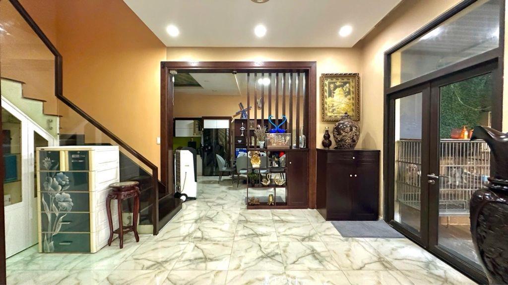 BÁN BIỆT THỰ MẶT TIỀN KHU TRUNG TÂM KHU KIỀU ĐÀM Q7.175M2 HXT. A4. 22 TỶ XX