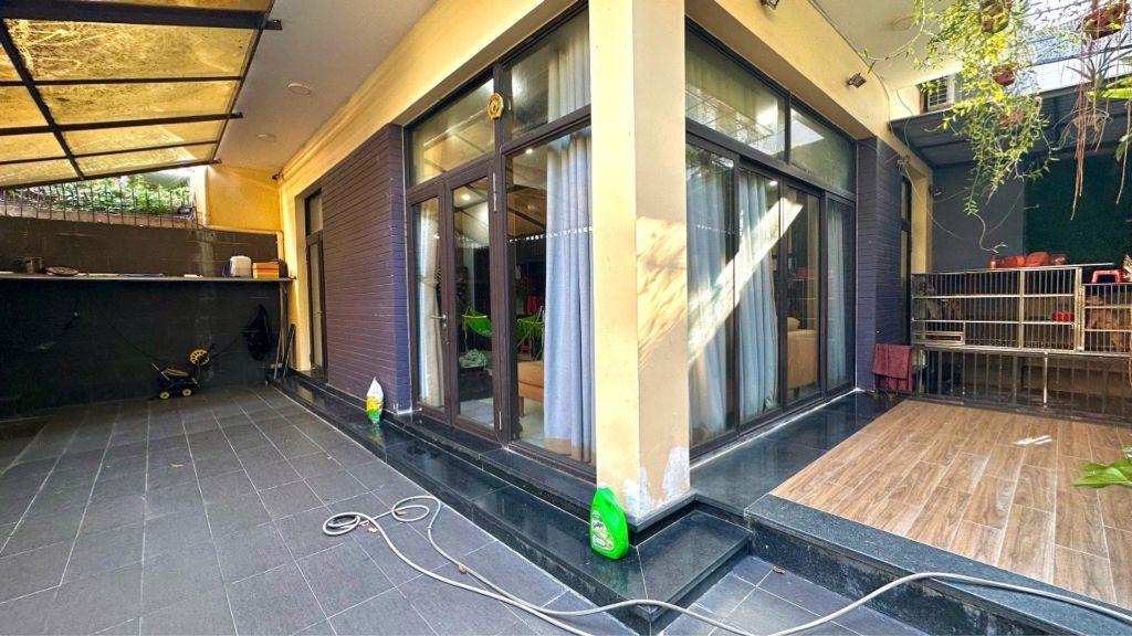 BÁN BIỆT THỰ MẶT TIỀN KHU TRUNG TÂM KHU KIỀU ĐÀM Q7.175M2 HXT. A4. 22 TỶ XX