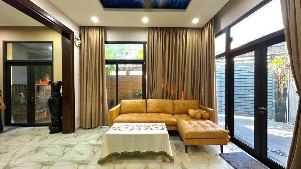 BÁN BIỆT THỰ MẶT TIỀN KHU TRUNG TÂM KHU KIỀU ĐÀM Q7.175M2 HXT. A4. 22 TỶ XX