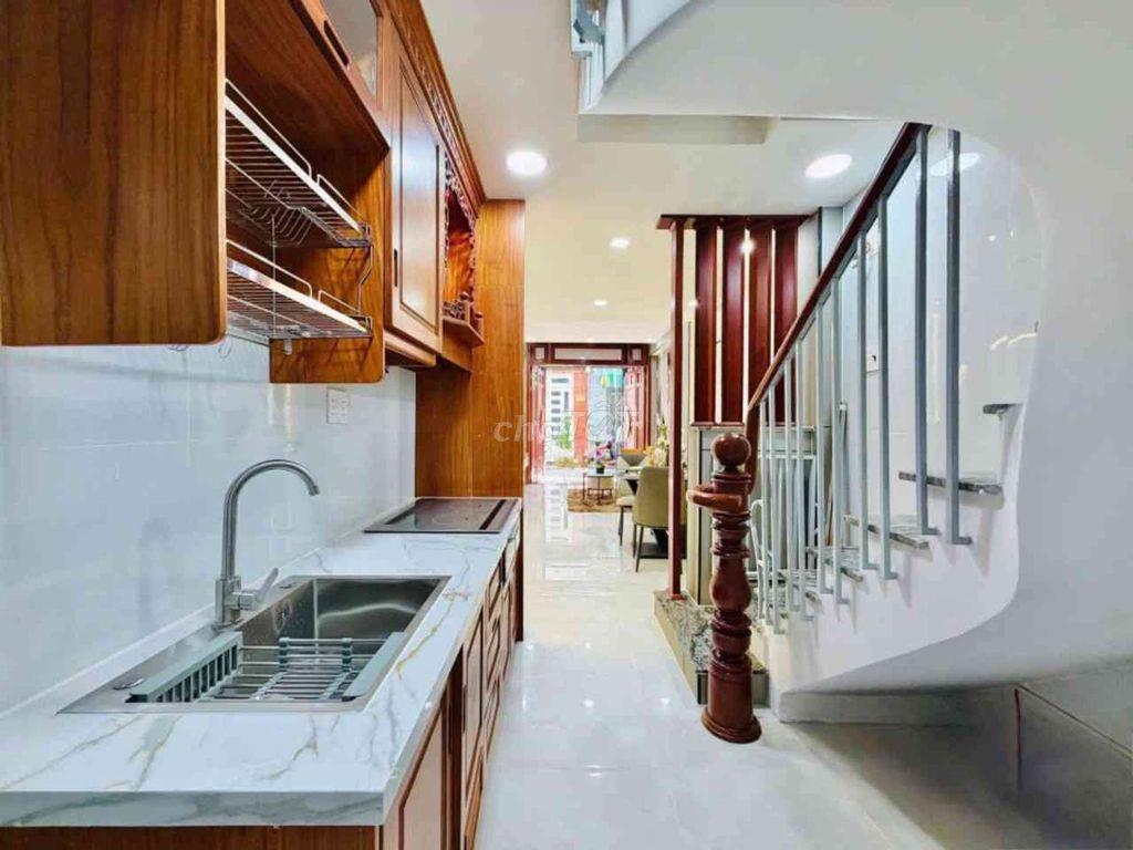 50M2 - Hẻm 6M 4 Tầng - Ngay Vincom Quang Trung