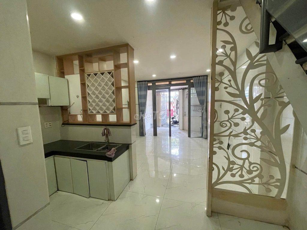Bán nhà 2 tầng - 45m2 4.5x10 - đường 10M thông Quang Trung