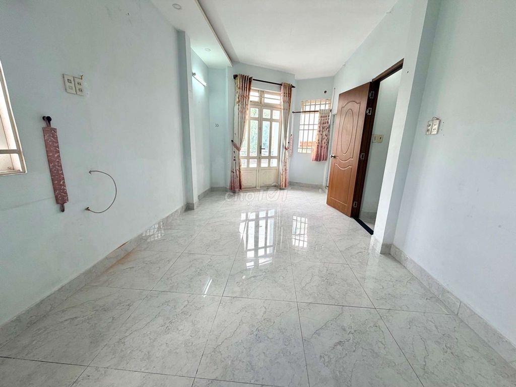 82M2 Hẻm Xe Hơi - Sát Emart Phan Văn Trị -Công nhận đủ