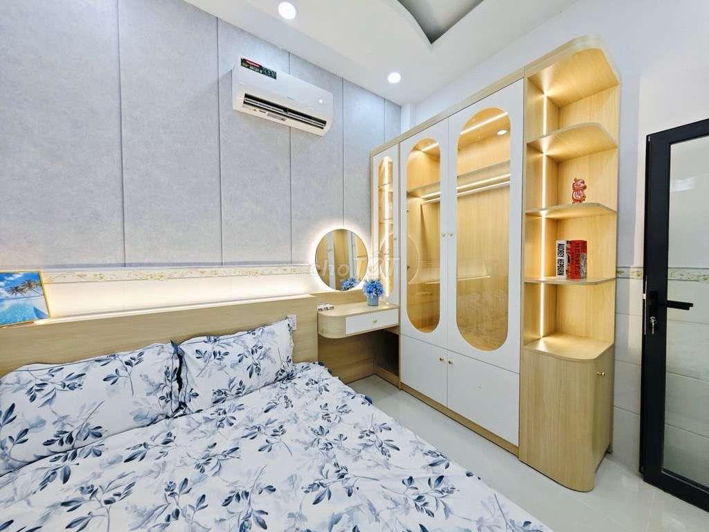 Bán nhà 44M2 - Hẻm 6M - 2 tầng gần Mercerdes Quang Trung