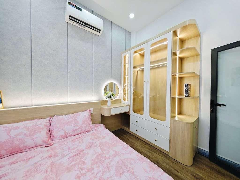 Bán nhà 44M2 - Hẻm 6M - 2 tầng gần Mercerdes Quang Trung