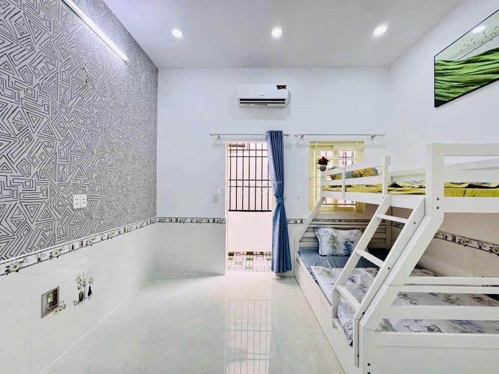 40M2 2 tầng hẻm xe hơi - Gần chợ Hạnh thông tây - Không quy hoạch lg