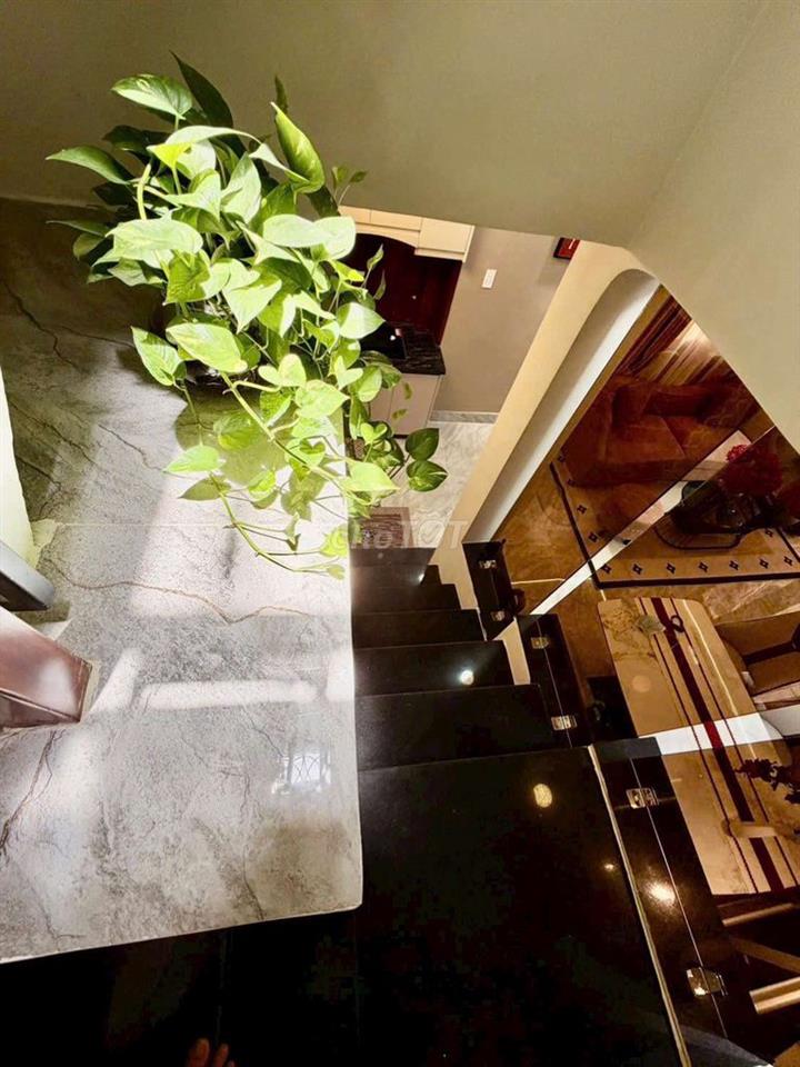 Nhanh Mới Còn - 30M2 Hùynh Văn Bánh - 3 tầng Hẻm xe hơi