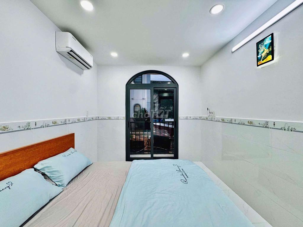 40M2 - Hẻm Xe Hơi Siêu Thoáng - Sát Emart 2 Nhà mới xây hoàn công đủ