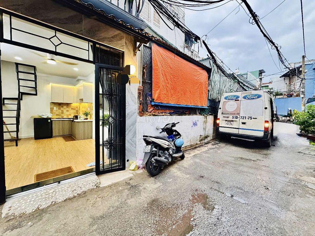 40M2 - Hẻm Xe Hơi Siêu Thoáng - Sát Emart 2 Nhà mới xây hoàn công đủ
