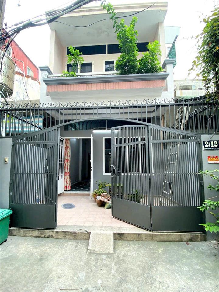 Chính chủ bán nhà 2 tầng kiên cố - Vị trí đẹp, gần sân bay Tân Sơn Nhất, giá 13.5 tỷ