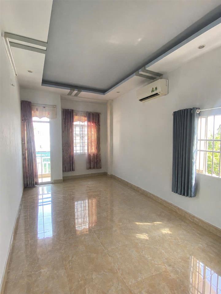 CHO THUÊ NHÀ SÂN VƯỜN 3 TẦNG – HUỲNH TẤN PHÁT, NHÀ BÈ – 8,5 TRIỆU/THÁNG