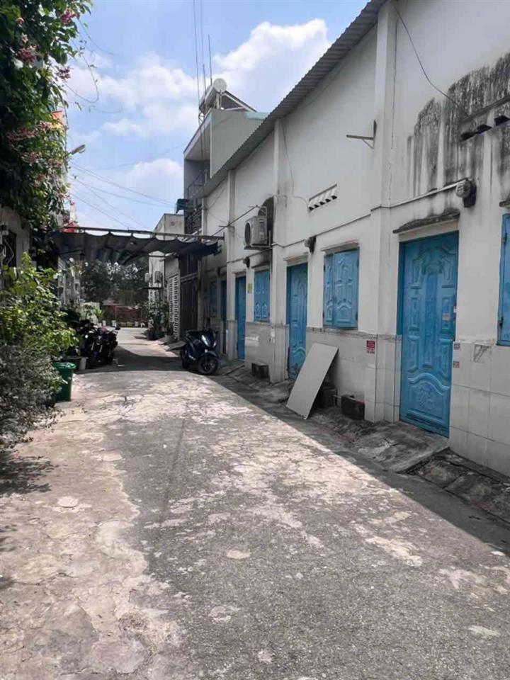 CHỦ CÂN BÁN GẤP -DÃY TRỌ 15 PHÒNG DONG TIEN
240TRIEU/NĂM GIÁ 15TY