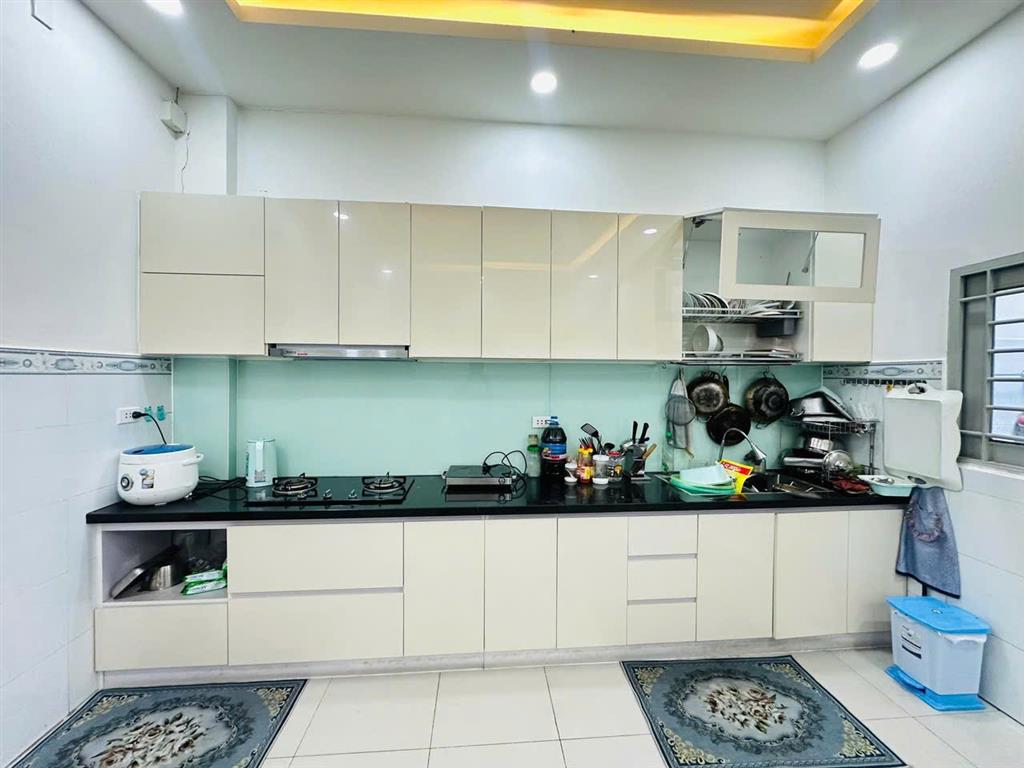 MĂT TIỀN LÊ THỊ HOA NGANG 5M ĐƯỜNG 15M DT 104,3M2 GIA 9TY500
