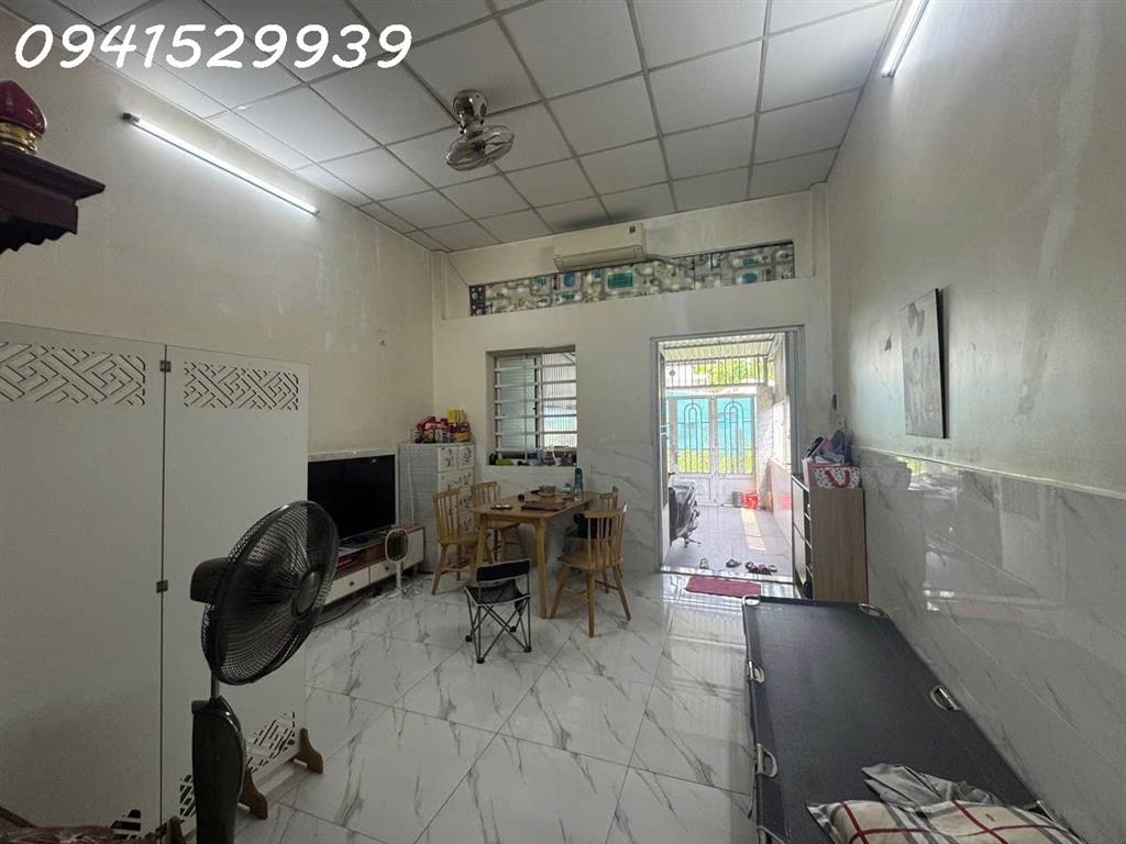 BÁN NHÀ CÂP 4 KÈM ĐẤT 268M2 NGANG 8,7 HẺM Ô TÔ GÂN TL43 CHỈ 10TY800