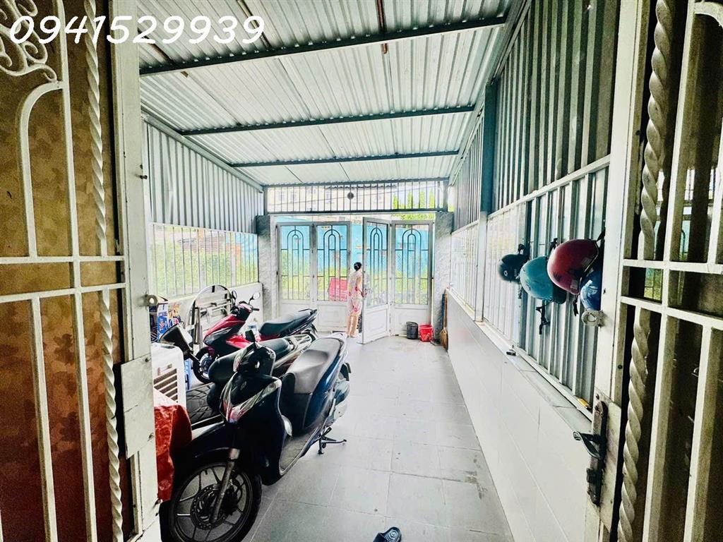 BÁN NHÀ CÂP 4 KÈM ĐẤT 268M2 NGANG 8,7 HẺM Ô TÔ GÂN TL43 CHỈ 10TY800